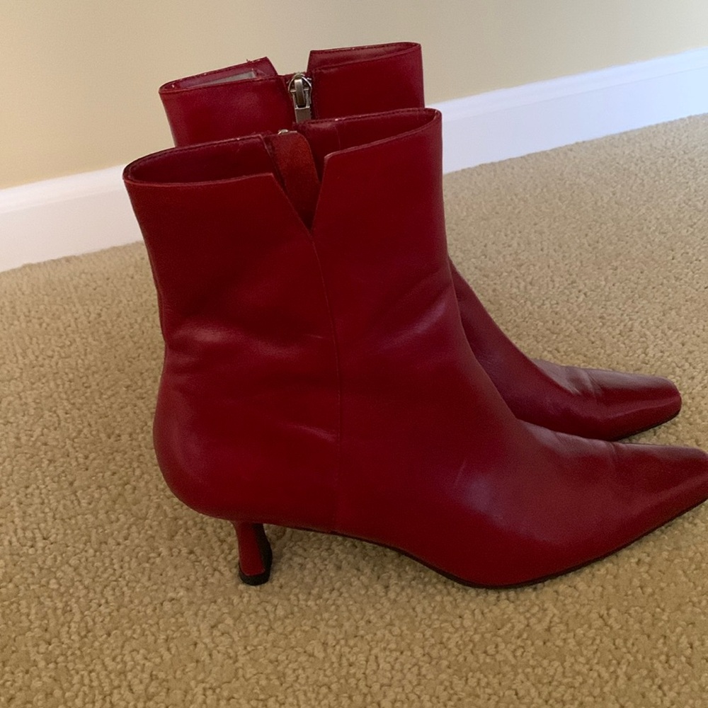 Vintage Anne Klein iflex leather boots- like new- very comfortable-9